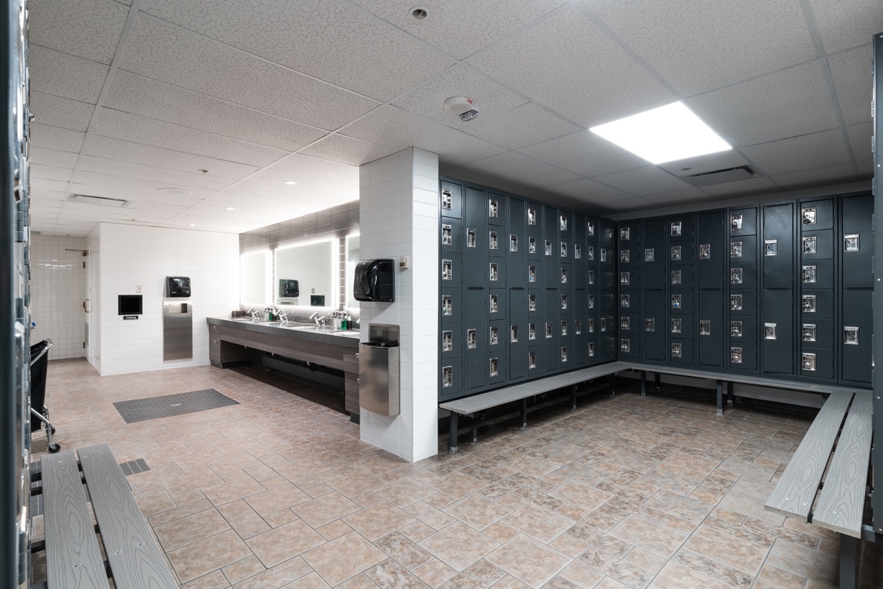 Clean change room at downtown Calgary's Fifth Avenue Club